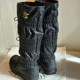RARE SOREL FIRENZY BOOTS
