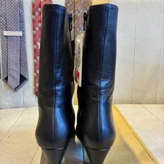 Lady D. Leather Boots
