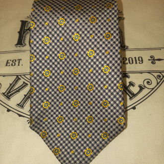 Daisy Tie