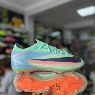 Nike MERCURİEL 40/45 arası 2 li alımda havalede 4000