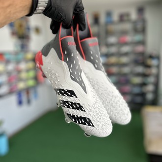 Yeni Sezon Predator Freak Elite Tamprof