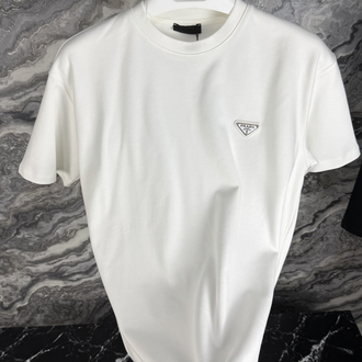 Prada Logo Detaylı Premium Şortlu Takım | Duble Scuba Kumaş, Metal Patch Logo & Bel Lastikli.