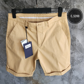PRADA Premium Cotton Gabardine Şort | Arka Kapaklı Cep & Triangle Logo Detay.