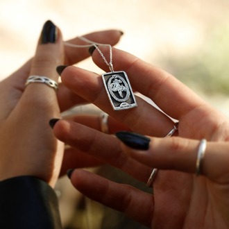 925K Gümüş The World Tarot Kolye