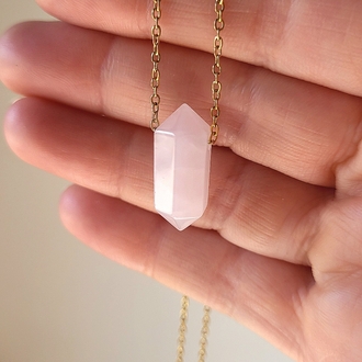 Pembe Kuvars Çelik Kolye - Altın Sarısı Renkli