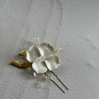 Flora hair pin B26/07