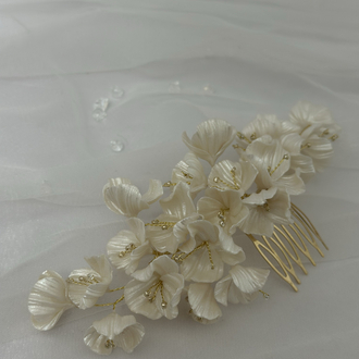 Flora hair comb. B26/01