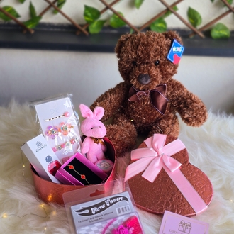 Premium Romantik Hediye Seti – Peluş Ayıcık & Kalpli Özel Tasarım Sevgiliye Hediye Kutusu
