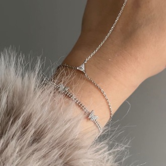 Üçgen Taş Detaylı Silver Şahmeran