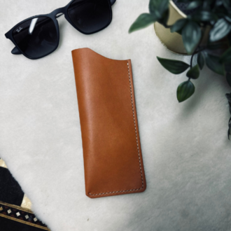 Cushy Sunglesses Case / Taba Vegetal Leather