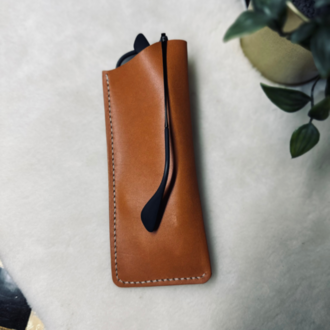 Cushy Sunglesses Case / Taba Vegetal Leather