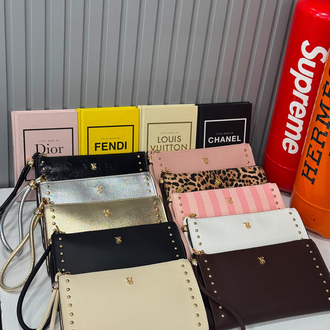 Victoria’s Secret Bilek Clutch
