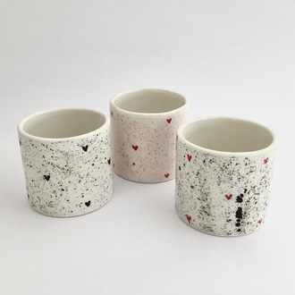 OUTLET - Heart Shaped Mug (kırmızı siyah)