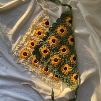 El Örgüsü Çiçekli Bandana – Loop & Bloom Handmade