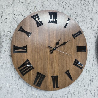 Walnut Black Roman – 40x40 cm Ceviz & Siyah Roma Rakamlı Duvar Saati | 3D Kabartmalı