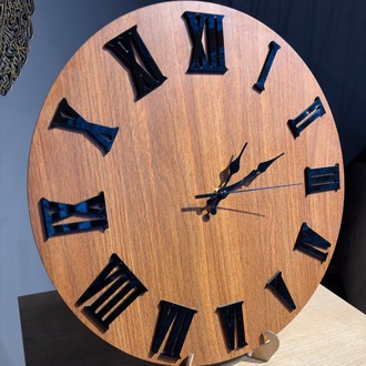 Walnut Black Roman – 40x40 cm Ceviz & Siyah Roma Rakamlı Duvar Saati | 3D Kabartmalı