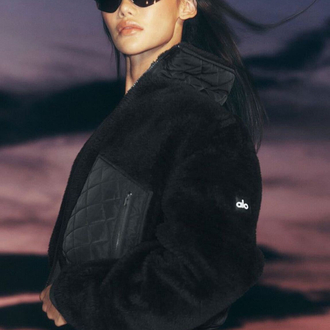 A.Yoga Sherpa Bomber Mont