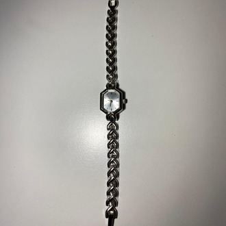 Silver Hexa Lite - Şık Altıgen Kadranlı Kadın Saat