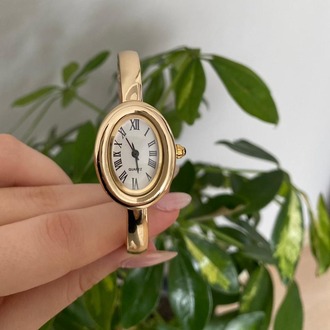 ✨ Aurora Oval – Gold Vintage Bileklik Saat