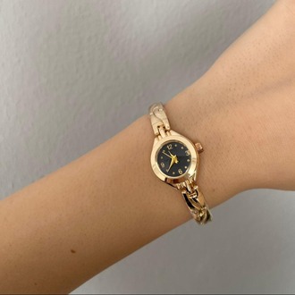 ✨ Noir Petite – Gold