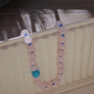 Doğal Taş Kolye / Pembe Kuvars ve Mavi Kristal