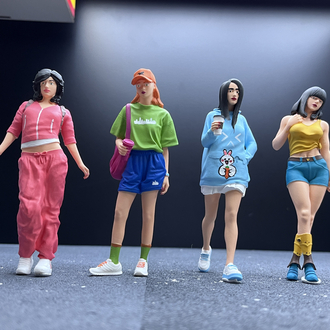 1/18 Genç Kızlar Figür Seti