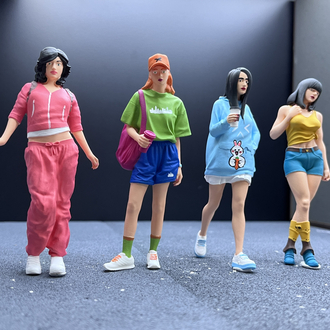 1/18 Genç Kızlar Figür Seti