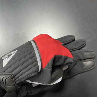 Venom 9015 Soft Shell Kırmızı-Siyah Kışlık eldiven