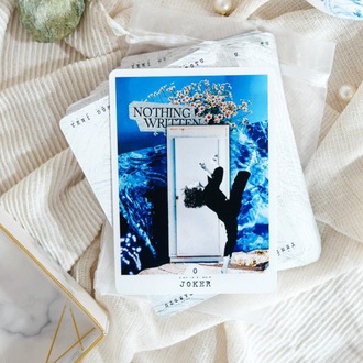Yeni Dünyalara Kapı Tarotu