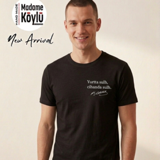 YAZI BASKILI SİYAH T-SHIRT