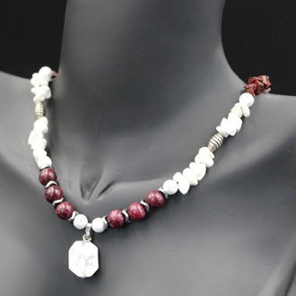 Necklace with a pendant made of natural howlite and agate stone: Crystal Mystery