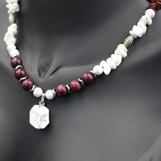 Necklace with a pendant made of natural howlite and agate stone: Crystal Mystery