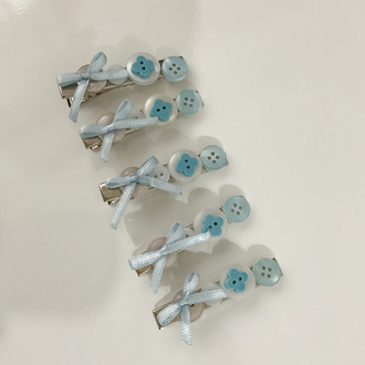 Button hair clips 
