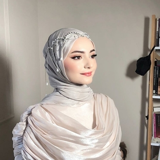 İncili Çelik Taç