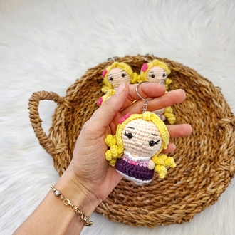 AMİGURUMİ ÖRGÜ RAPUNZEL ANAHTARLIK ÇANTA SÜSÜ