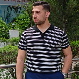 Premium Siyah Çizgili V Yaka Tişört