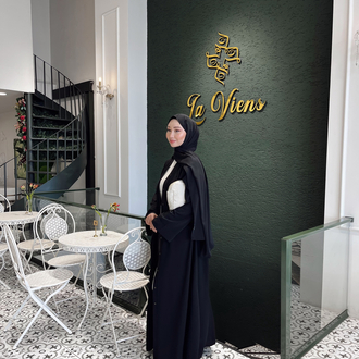 Siyah Çıtçıtlı abaya takım