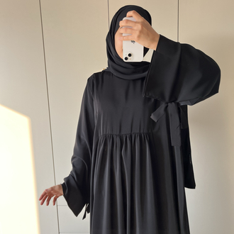 Siyah Dubai ipeği abaya