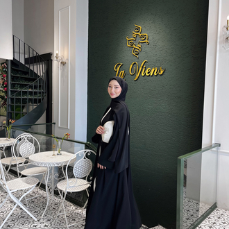 Siyah Çıtçıtlı abaya takım