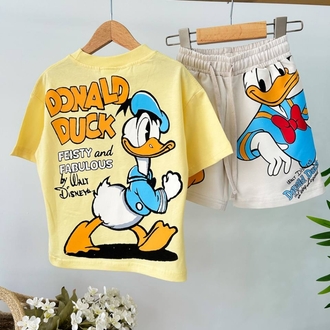 Donald Duck şortlu takım