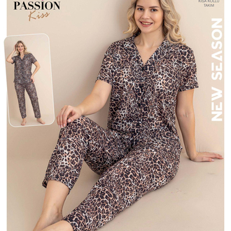 Leoparlı desenli pijama takımı