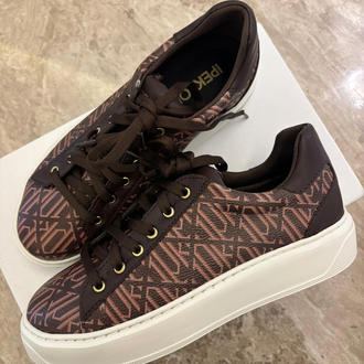 KAHVE İPP*EK SNEAKRS