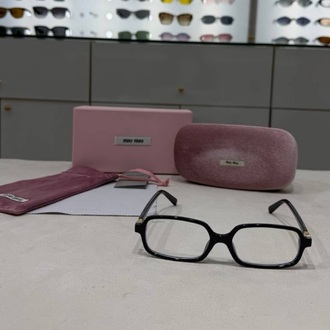 Mıu Mıu 5520 İthal Güneş Gözlüğü