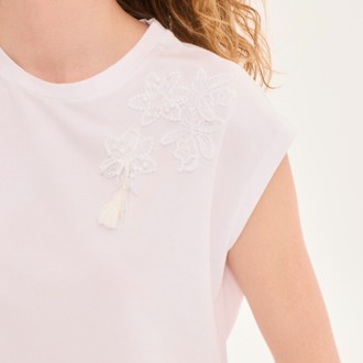 MOYA Flower T-Shirt