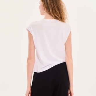 MOYA Flower T-Shirt