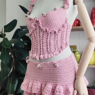 Tığ İşi Coquette Örgü Set - Gül Detaylı Büstiyer & Kat Kat Etek