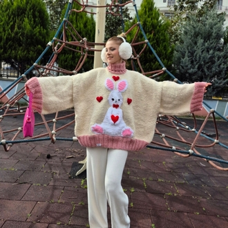 Ekru & Pembe El Örgüsü Kadın Kazak Büyük 3D Tavşan Aplikeli, Yumuşak, Kalın & El Yapımı