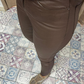 Paçası kesik mumlu boy fit pantolon
