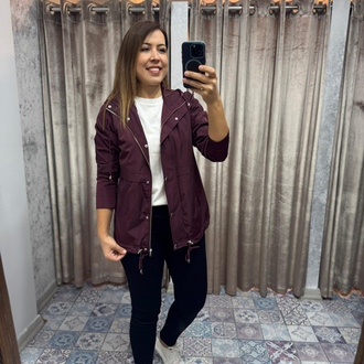 Su geçirmez kapüşonlu yağmurluk 