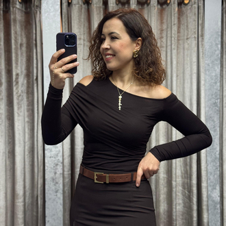 Omuzları dekolteli body